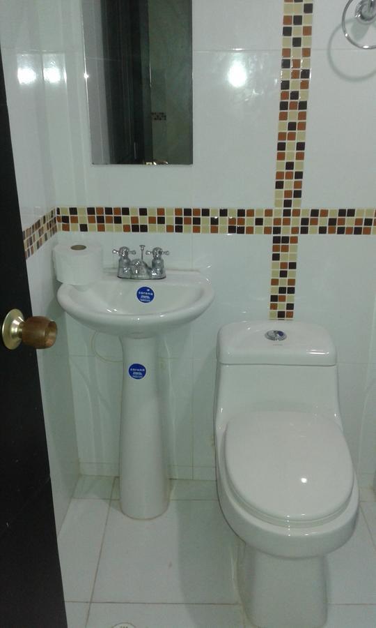 Hostal Residencial El Castillo Santa Marta  Ngoại thất bức ảnh